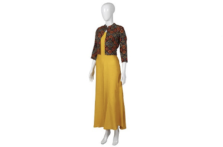 Clothing-photography-with-mannequin